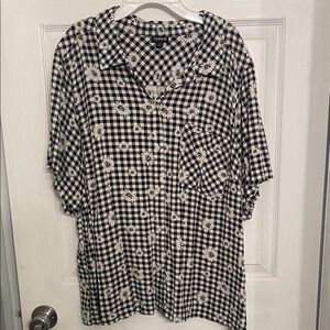 Torrid Black and White Gingham Floral Blouse​